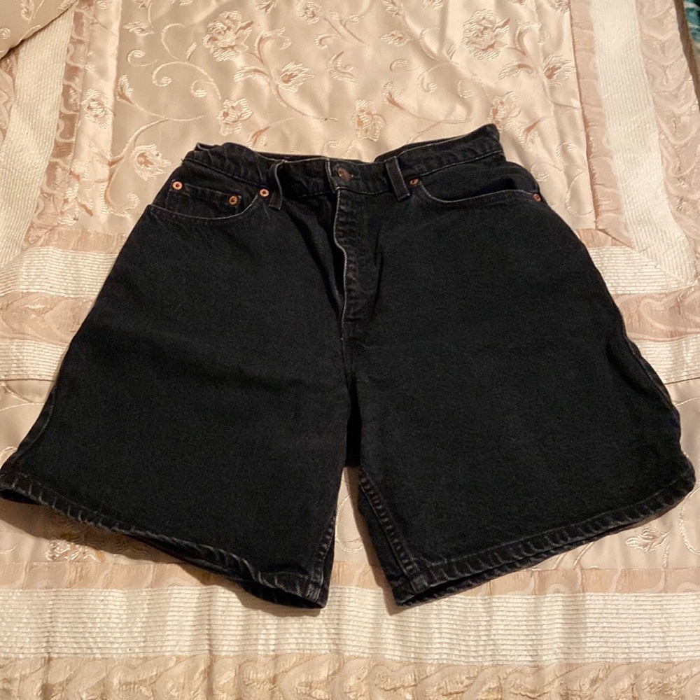 Vintage ladies Levi’s dungaree shorts
